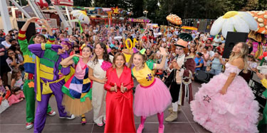 Parcul Miramagica a sărbătorit 10 ani! Gaşca Zurli a susținut primul show în noua formulă, iar Andreea Bălan a cântat